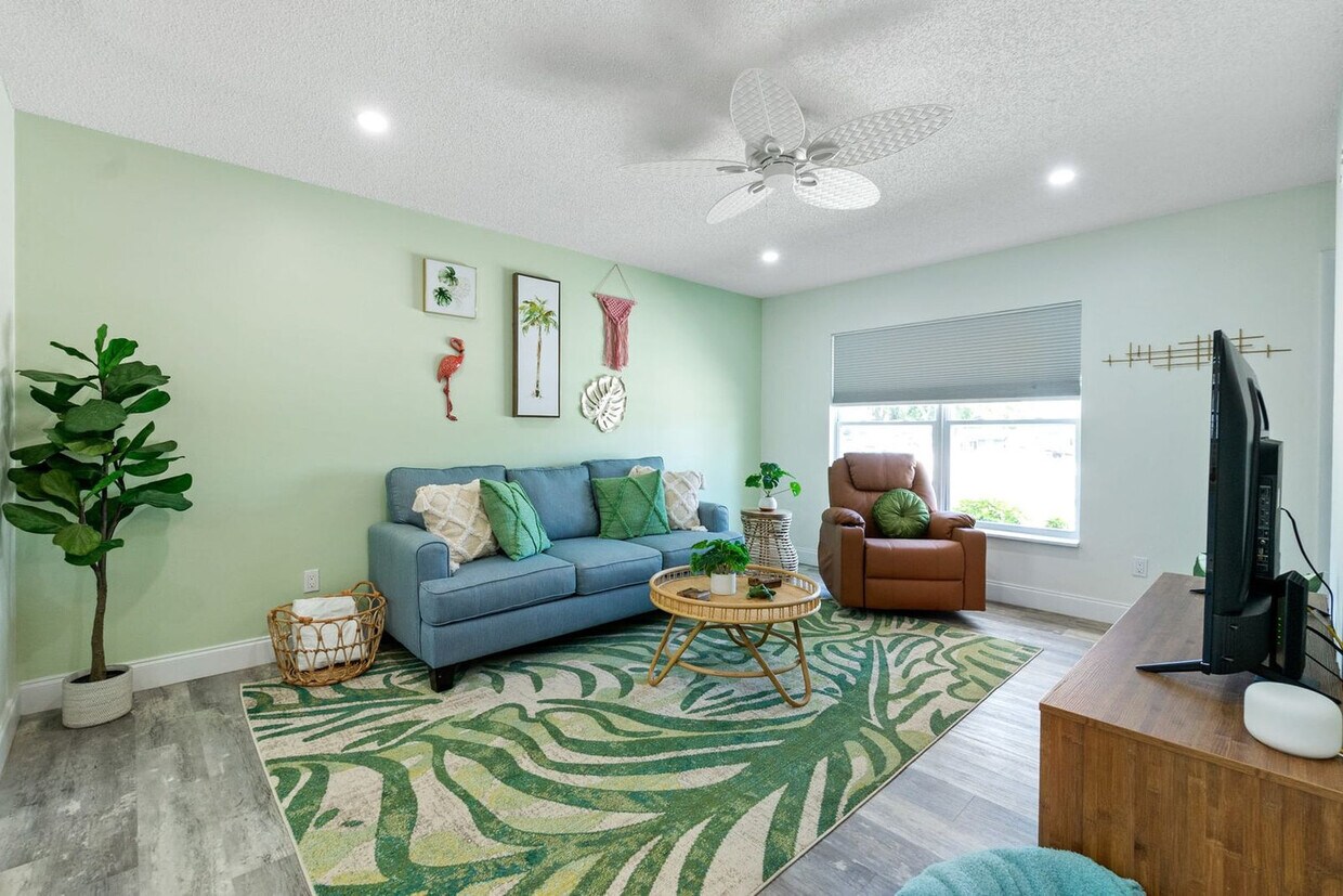 Foto principal - 103 A St