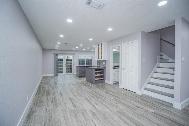 Foto del edificio - 14465 Misty Meadow Ln