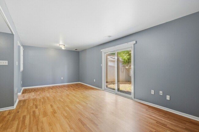 Foto del edificio - 272 Ternwing Dr