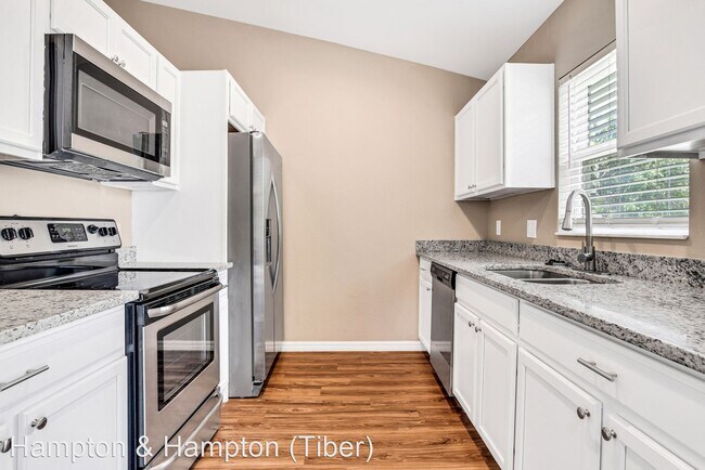 Building Photo - 3 br, 2 bath House - 327 BLUE BAYOU DR