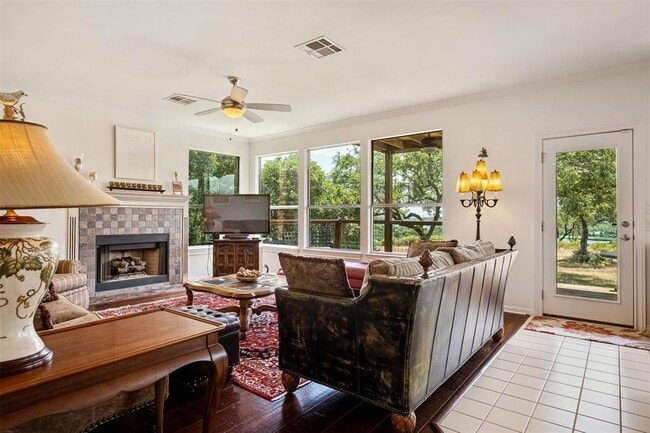 Building Photo - 5511 Courtyard Dr