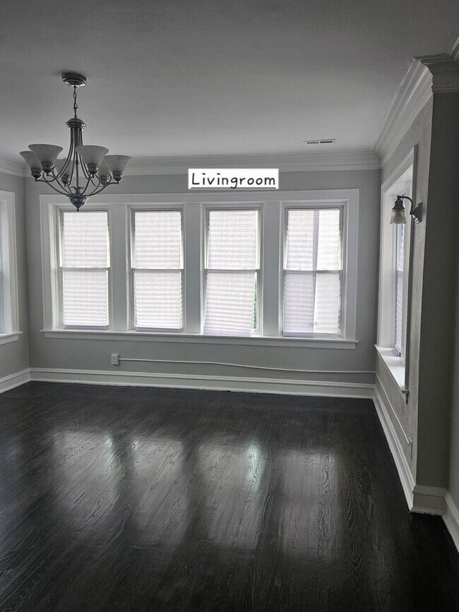 Foto del edificio - 8309 S Throop St