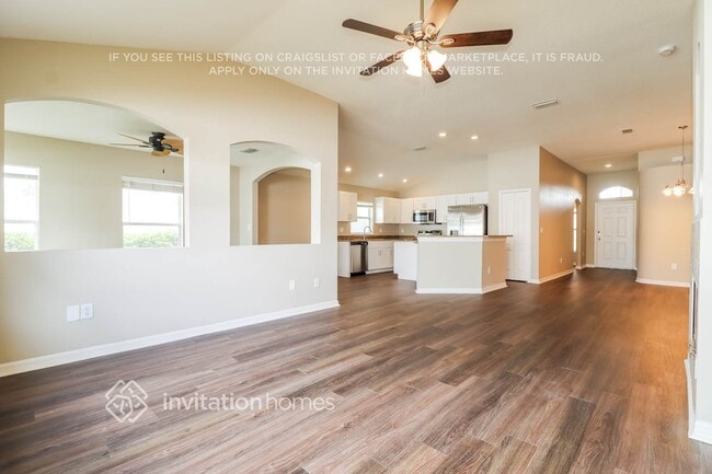 Building Photo - 1021 Torreya Way