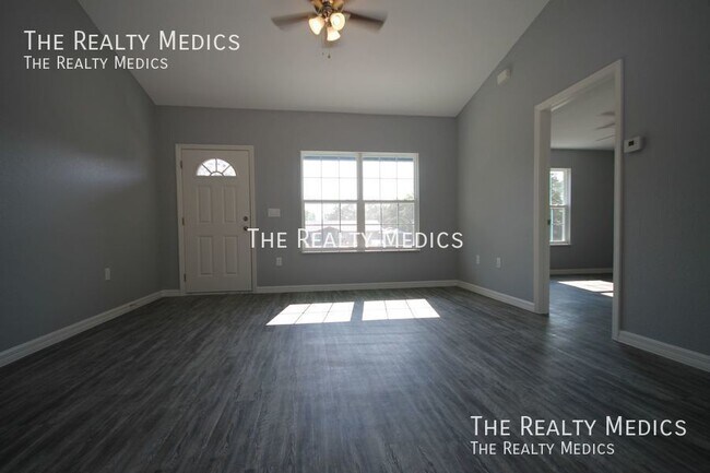 Foto del edificio - 2839 SW 165th Pl
