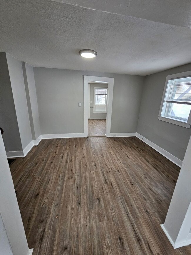 Photo - 116-120 Elm St Apartment