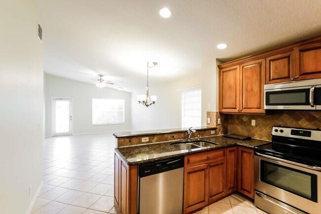 Foto del edificio - 5103 NW 121st Dr