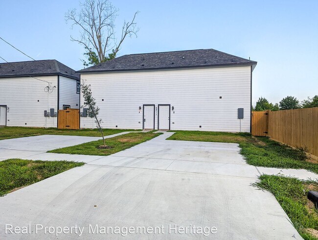 Building Photo - 3 br, 2 bath House - 6811 Glass St. #B