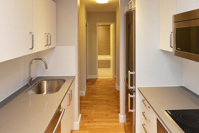Photo du bâtiment - 407-230 Oak St