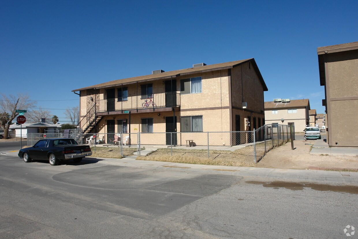 Building Photo - 4712 Corsaire Ave