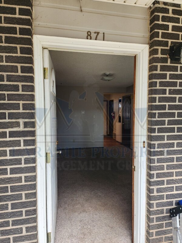 Building Photo - 871 N 8th St