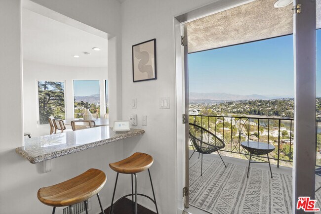 Foto del edificio - 1850 San Jacinto St