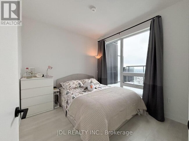 Building Photo - 127 Broadway Ave