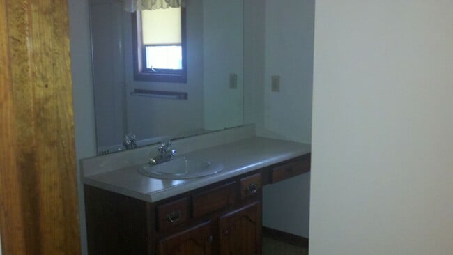 Building Photo - 455 Hartmann Rd