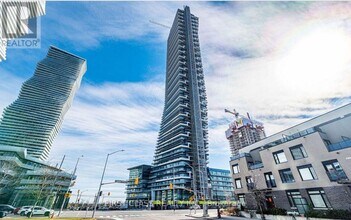 Building Photo - 448 Burnhamthorpe Rd W