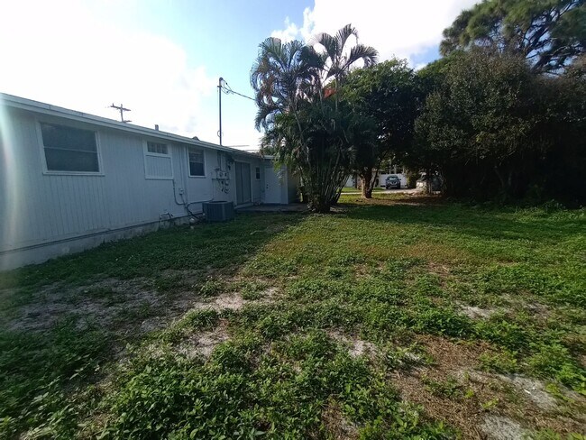 Building Photo - 4/2 HOME FOR RENT!! AVAILABLE NOW