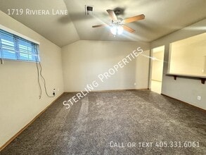 Building Photo - 1719 Riviera Ln