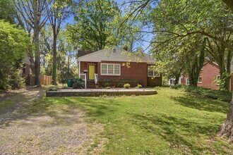 Building Photo - 2214 Arnold Dr