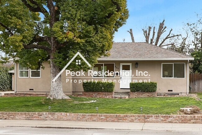 Building Photo - Updated 3bd/2ba Arden Area Home with Detac...