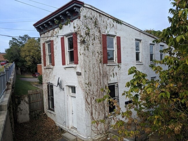 Photo - 2810 Maryland Ave Apartment