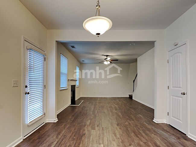 Foto del edificio - 515 S Fortune Way