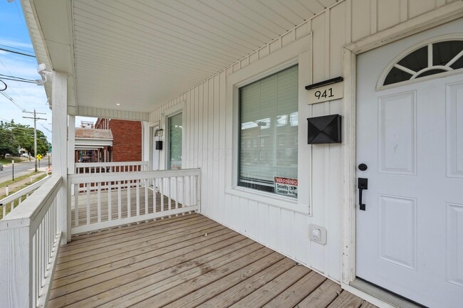 Foto del edificio - 941 E Whittier St