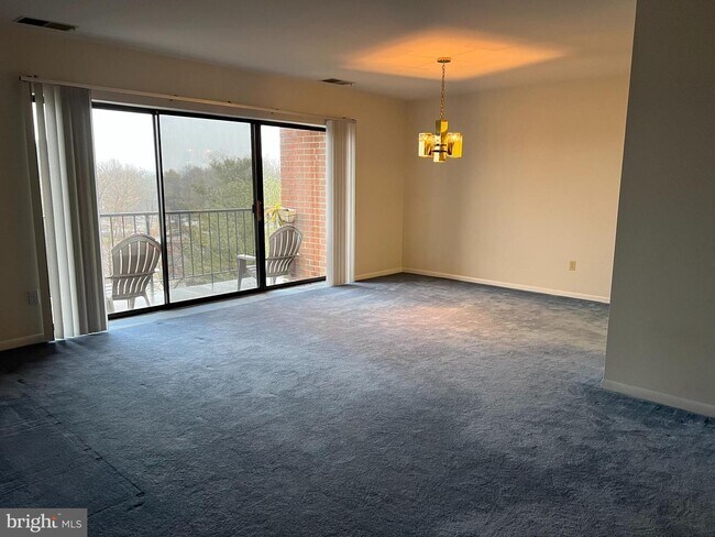 Building Photo - 7203 Rockland Hills Dr