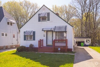 Building Photo - 13812 Alvin Ave