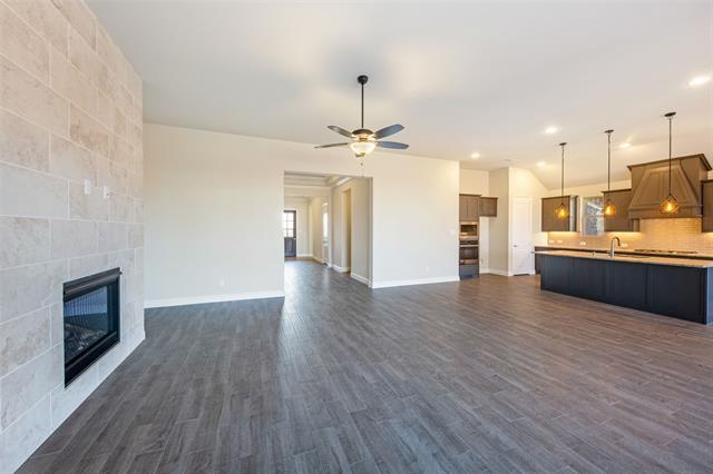 Building Photo - 2813 Carisbrooke St
