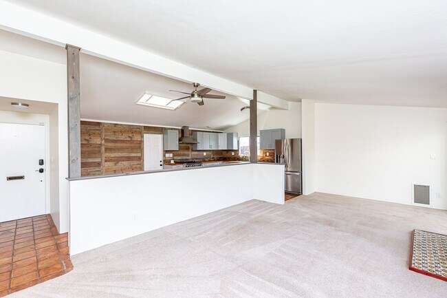 Foto del edificio - ** AMAZING ALLIED GARDENS 3/2 HOME 2 CAR G...