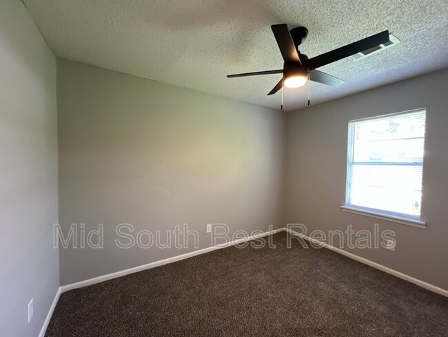 Building Photo - 3065 Alta Rd