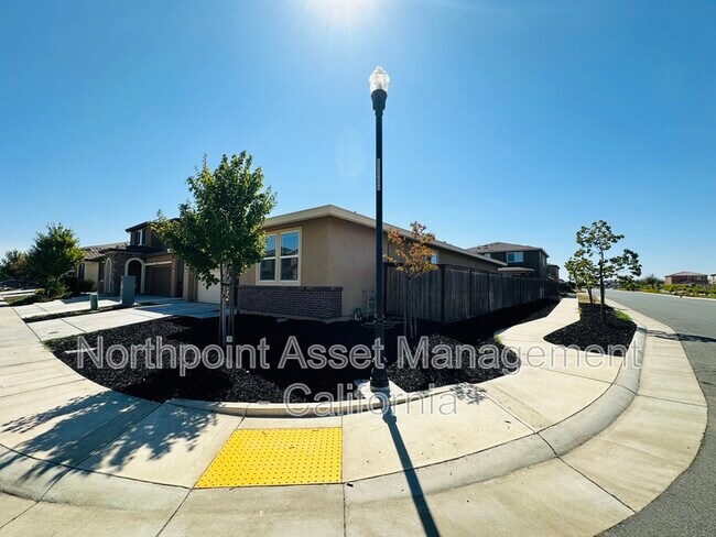 Building Photo - 10400 Oboe Way