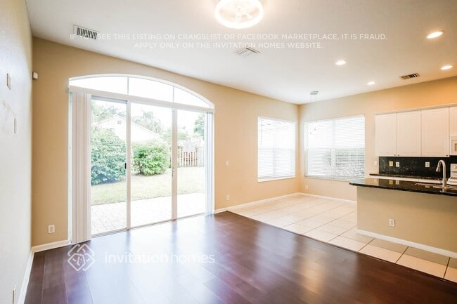 Building Photo - 1145 E Magnolia Cir