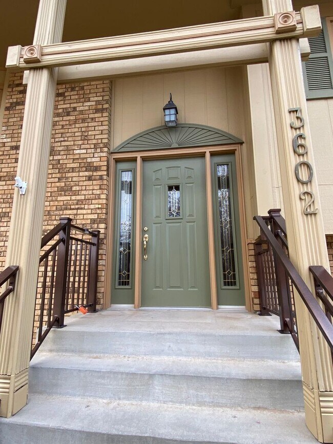 Foto del edificio - Elegant 4-Bedroom Split Foyer Home – West Rapid Cul-de-Sac!