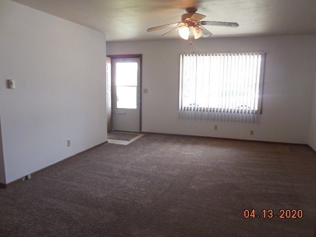 Entryway - 1112 E 2nd St