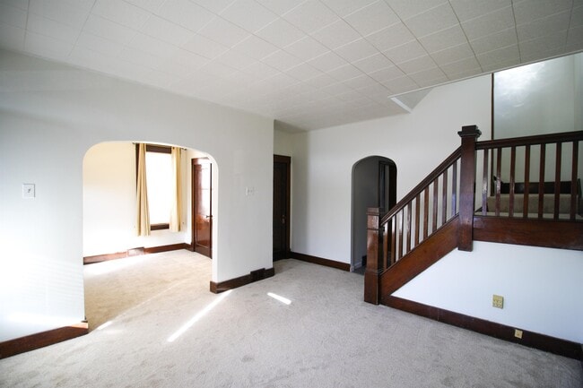 Building Photo - 316 Pine St