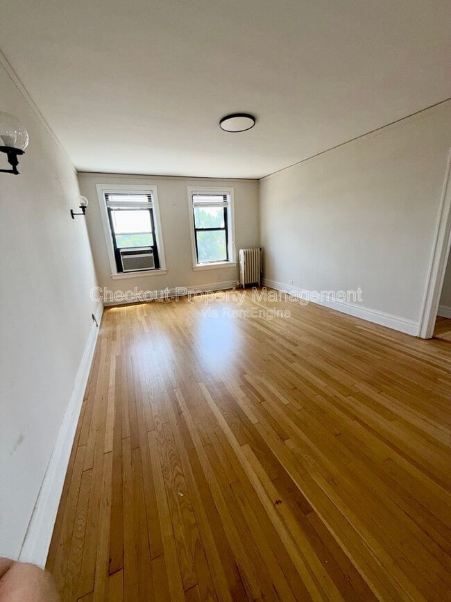 Interior Photo - Parkleigh