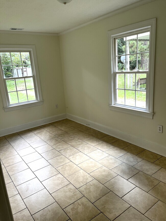 Foto del edificio - 708 3rd St