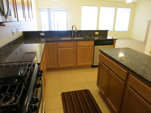 Building Photo - 415 Avital Dr NE
