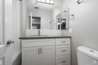 Flat 2BR, 2BA - 990SF - Bathroom 1 - Ascent Apartment Homes