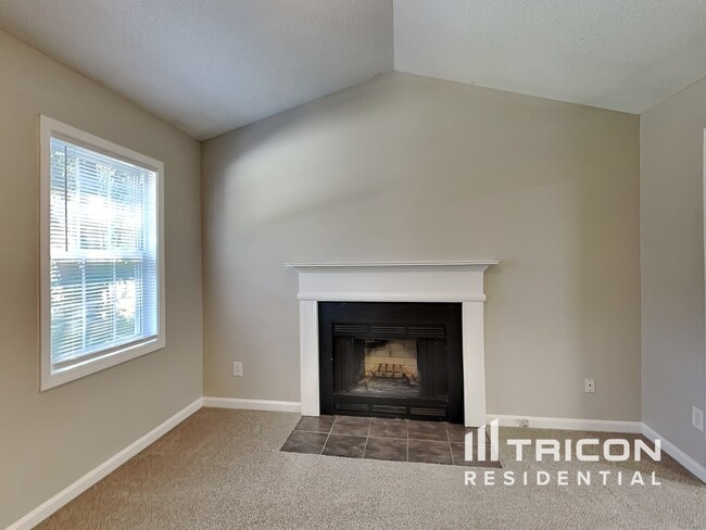 Building Photo - 120 Country Cottage Cir