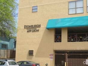 Building Photo - 2409 Leon St
