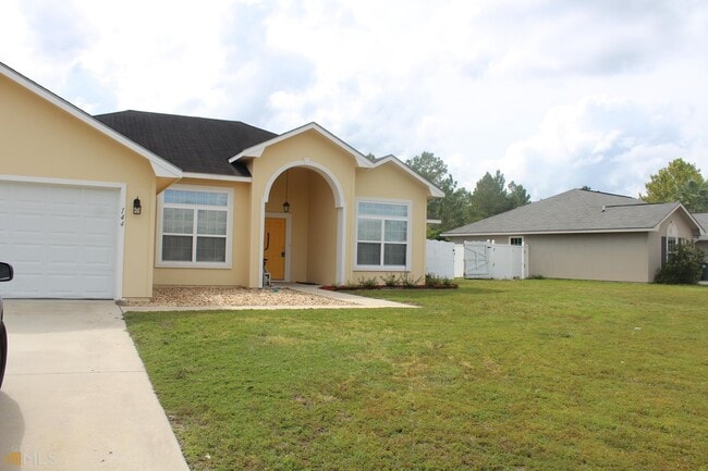 Building Photo - 144 Camellia Dr