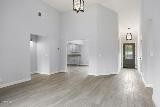 Building Photo - 594 S La Luna Ave