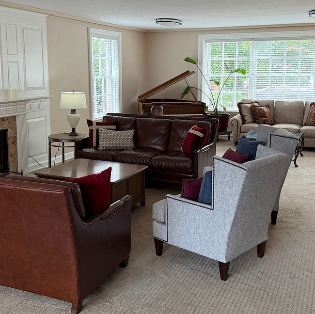 Living Room - 501 N Russell, 9 Month Lease, Meals Included