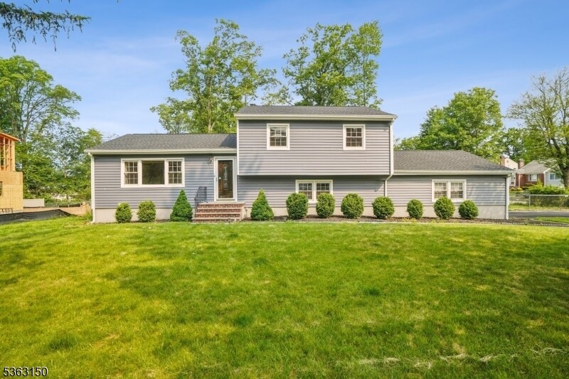 Foto principal - 20 Brookside Pl