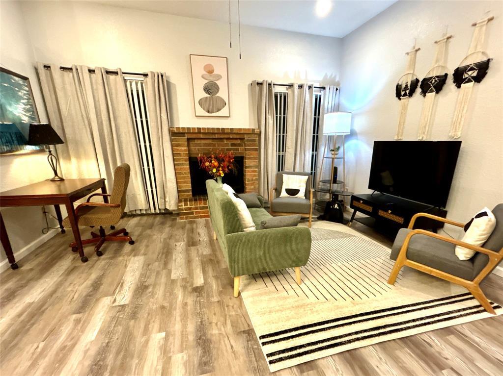Primary Photo - 1701 Lynx Cir