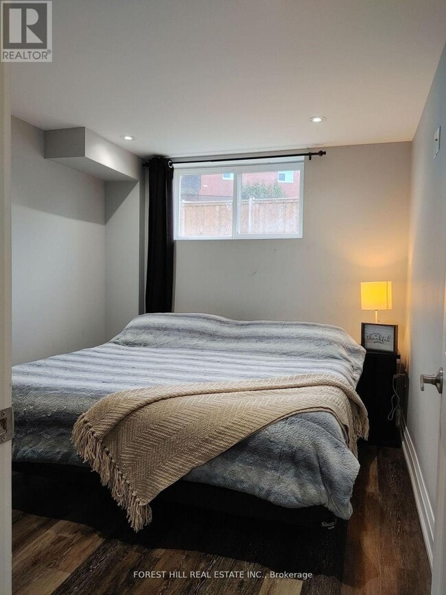 Building Photo - 181 North Service Rd E