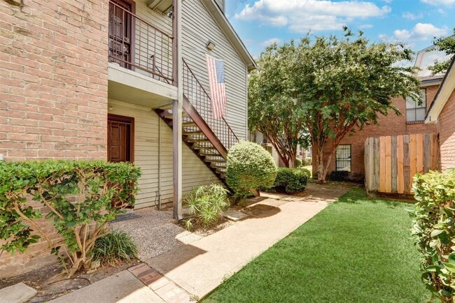 Foto del edificio - 9350 Country Creek St