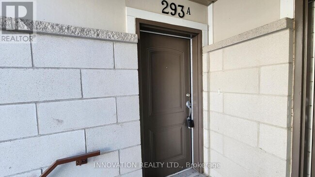 Building Photo - 293 Everest Private