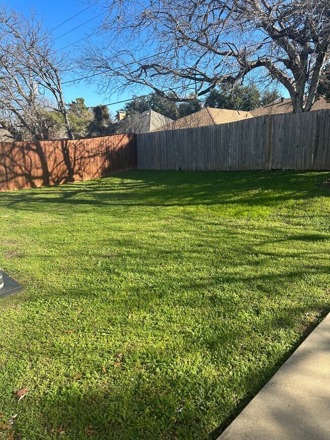 Building Photo - READY TO MOVE?? MOVE IN SPECIAL $250.00 OF...